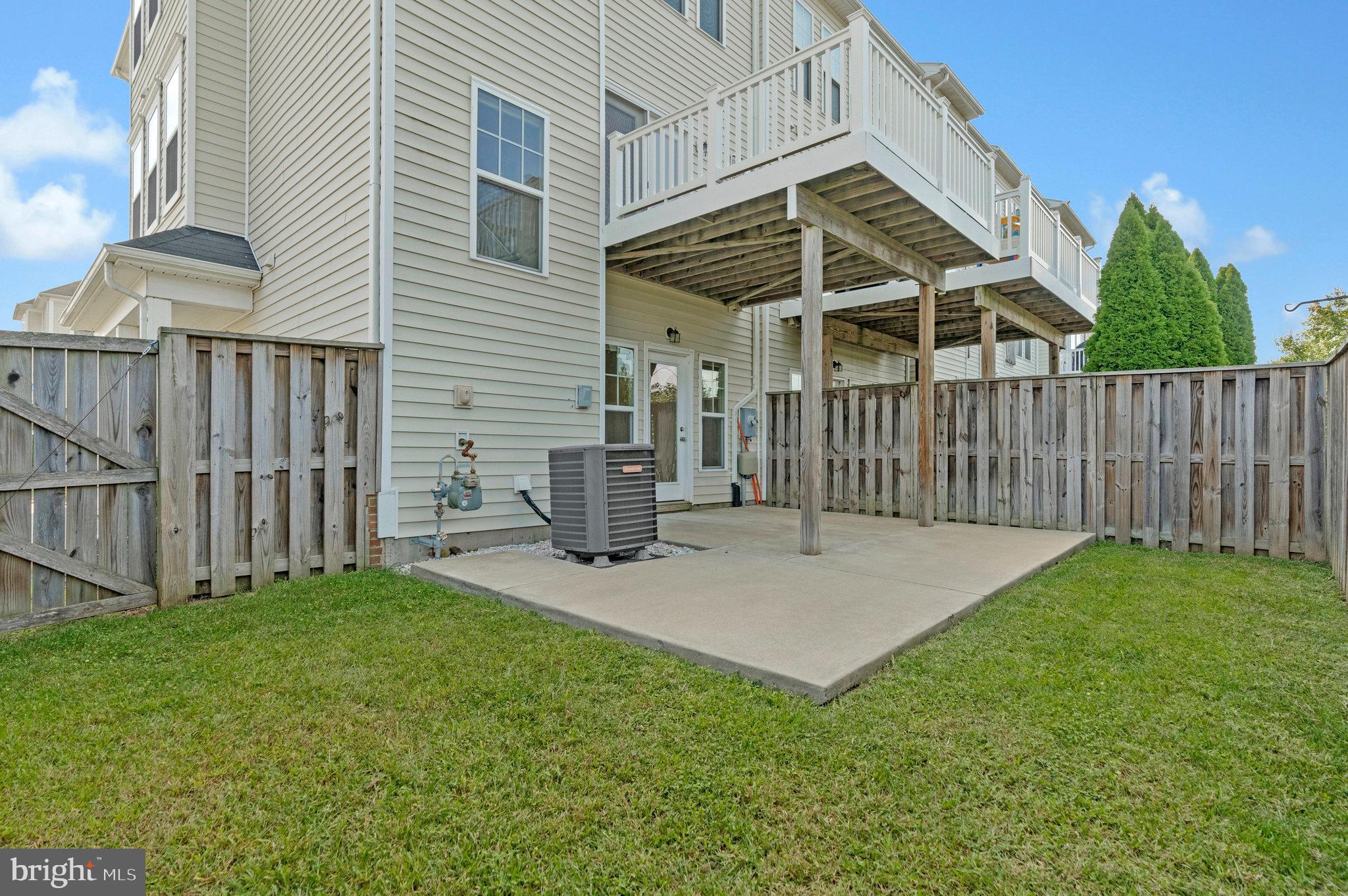 43322 Novi Terrace Ashburn, VA 20147 - Photo 16 of 20 Large backyard