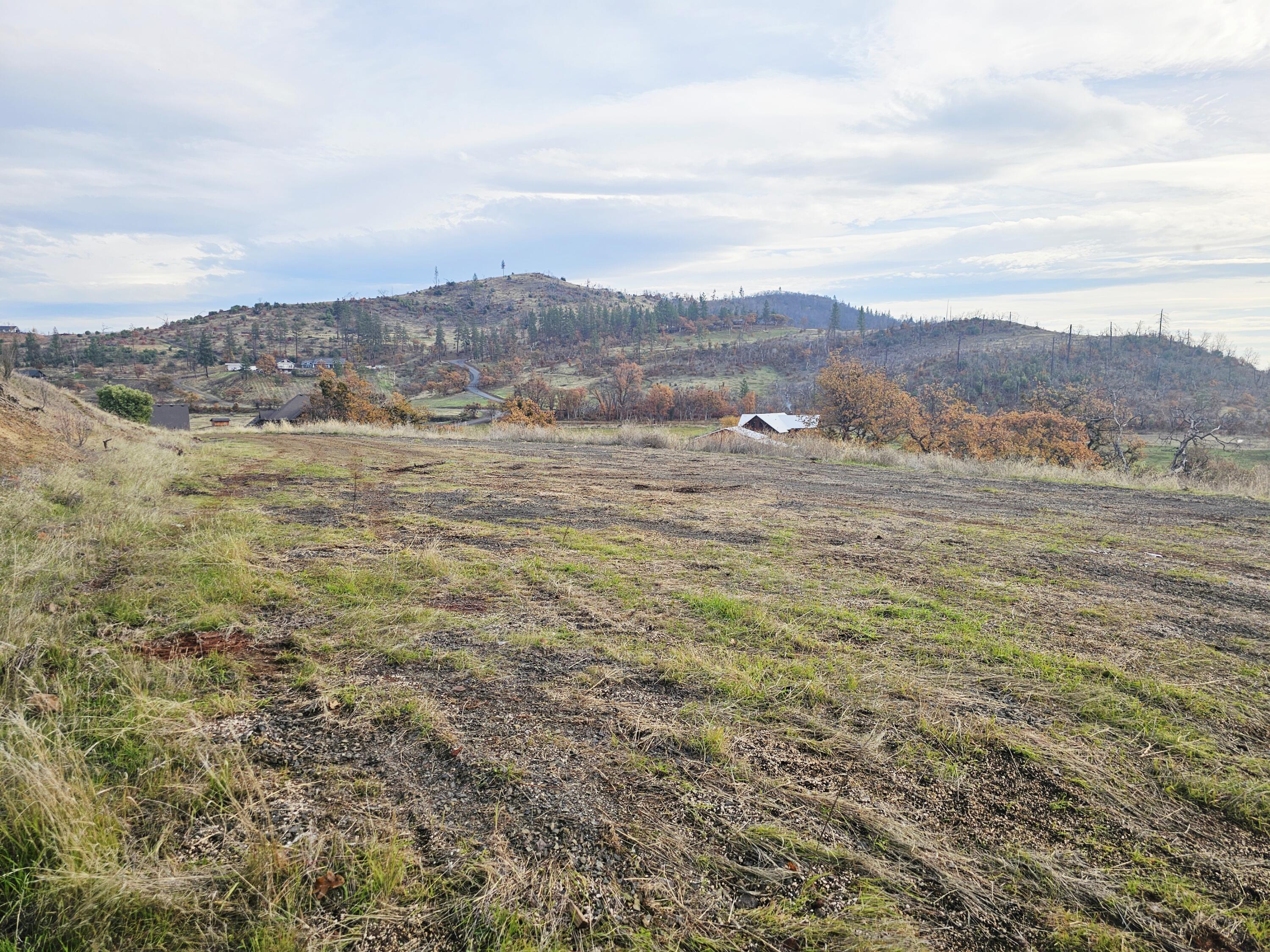 2162 Butte Falls Highway Eagle Point, OR 97524 - Photo 28 of 63 28 Second Pad