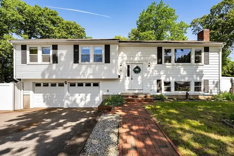 $919,000 | 37 Old Coach Road, Braintree, MA 02184