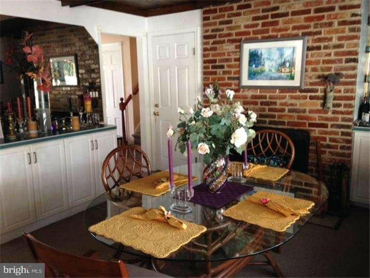 239 Cheltenham Road Newark, DE 19711 - Photo 2 of 21 Dining Room
