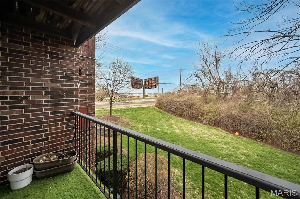 2303 Kratky Road, Unit B St. Louis, MO 63114 - Photo 18 of 22