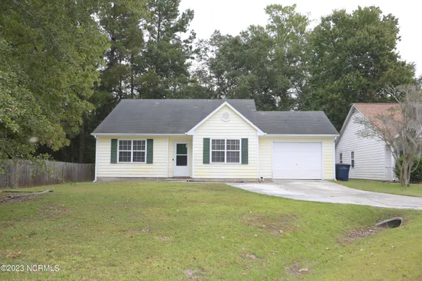 $1,550 | 621 South Hampton Drive, Jacksonville, NC 28546