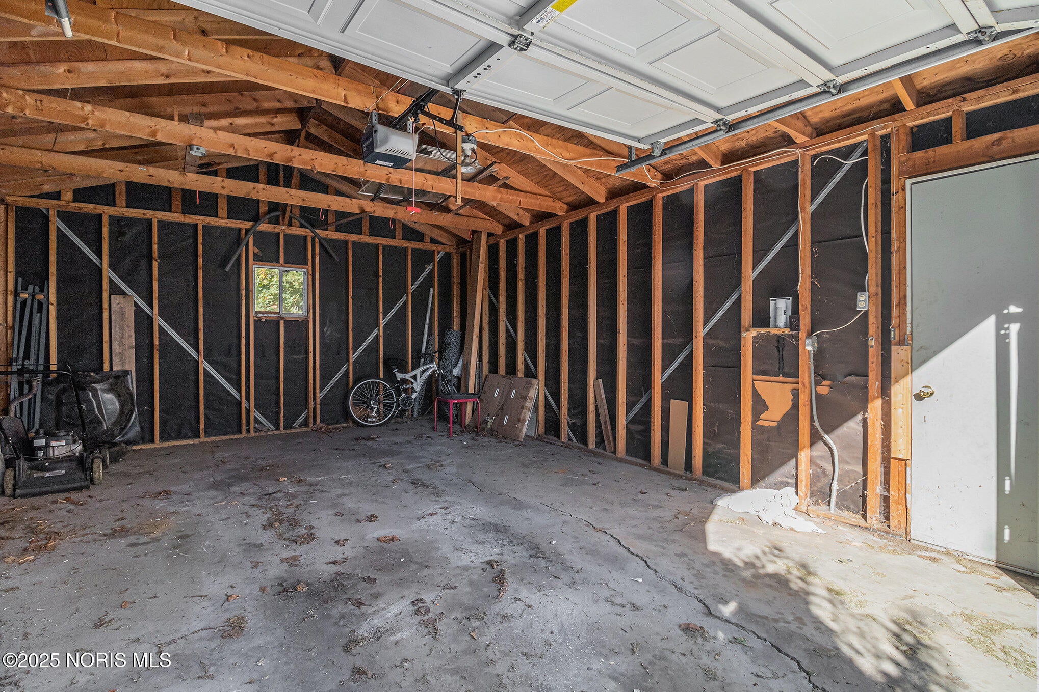539 Independence Road Toledo, OH 43607 - Photo 13 of 17 012_539_independence_rd_25_112