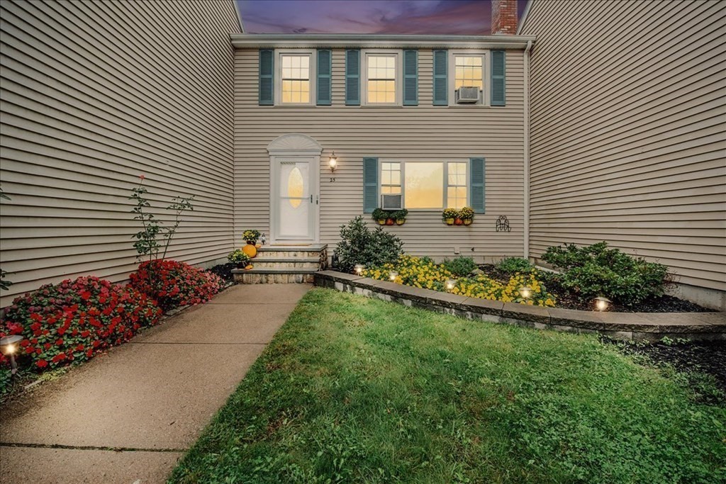 25 Cobb Road, Unit 25 Wrentham, MA 02093 - Photo 2 of 29 Gallery Image 2
