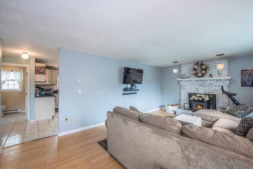 25 Cobb Road, Unit 25 Wrentham, MA 02093 - Photo 7 of 29 Gallery Image 7