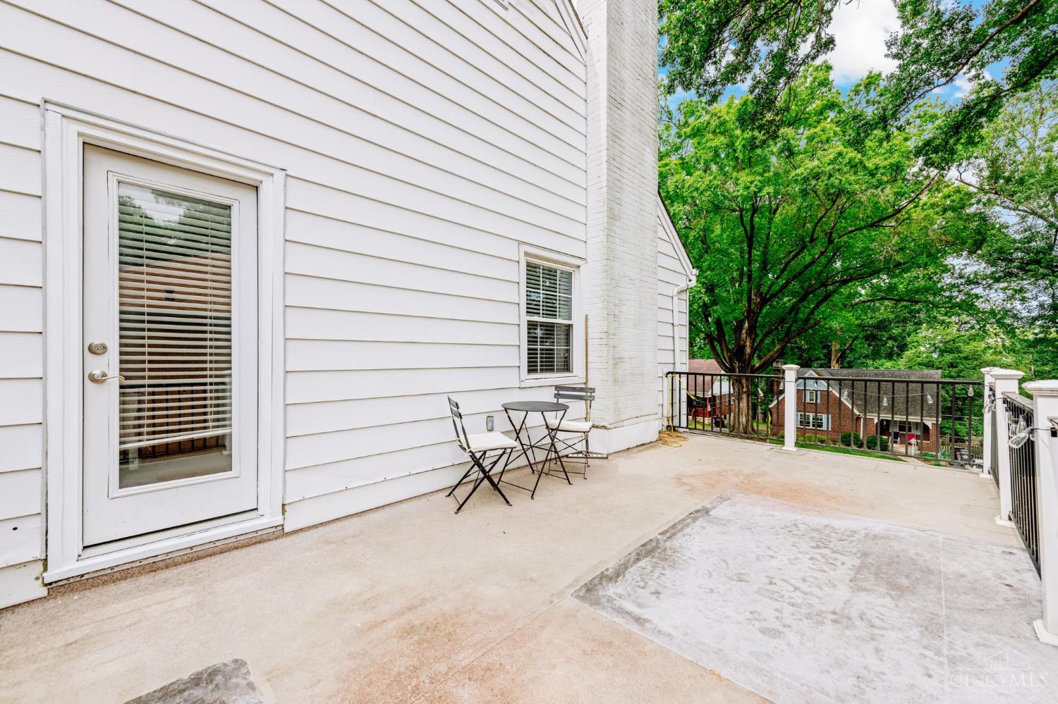 2722 Ridgewood Avenue Cincinnati, OH 45213 - Photo 45 of 53