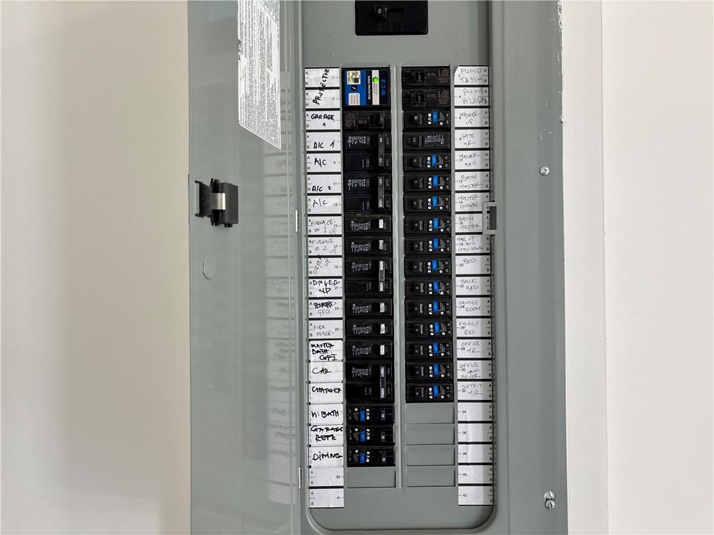 4077 Ridge Road Buford, GA 30519 - Photo 19 of 103