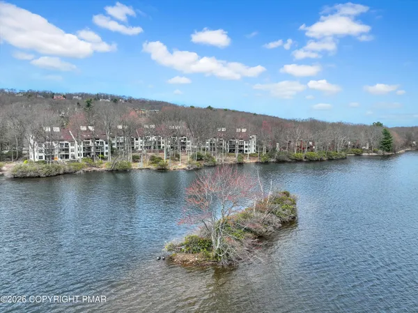 $529,000 | 11 Midlake Drive, Unit 302B, Lake Harmony, PA 18624