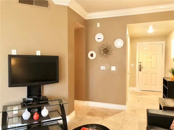 $1,795 | 270 East Flamingo Road, Unit 120, Las Vegas, NV 89169