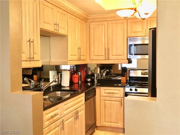 $1,795 | 270 East Flamingo Road, Unit 120, Las Vegas, NV 89169