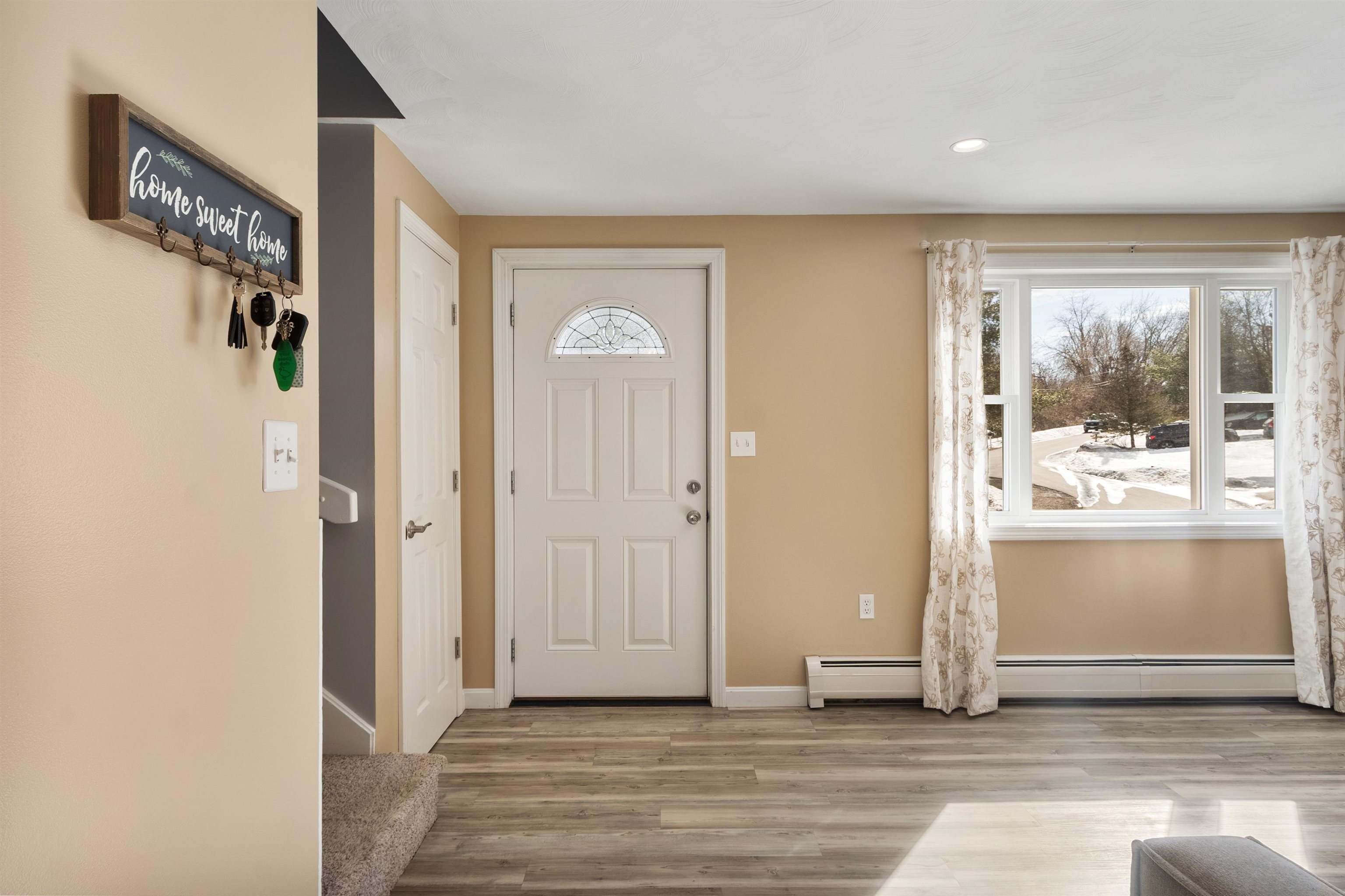 6 Mills Farm Circle, Unit R Derry, NH 03038 - Photo 13 of 38