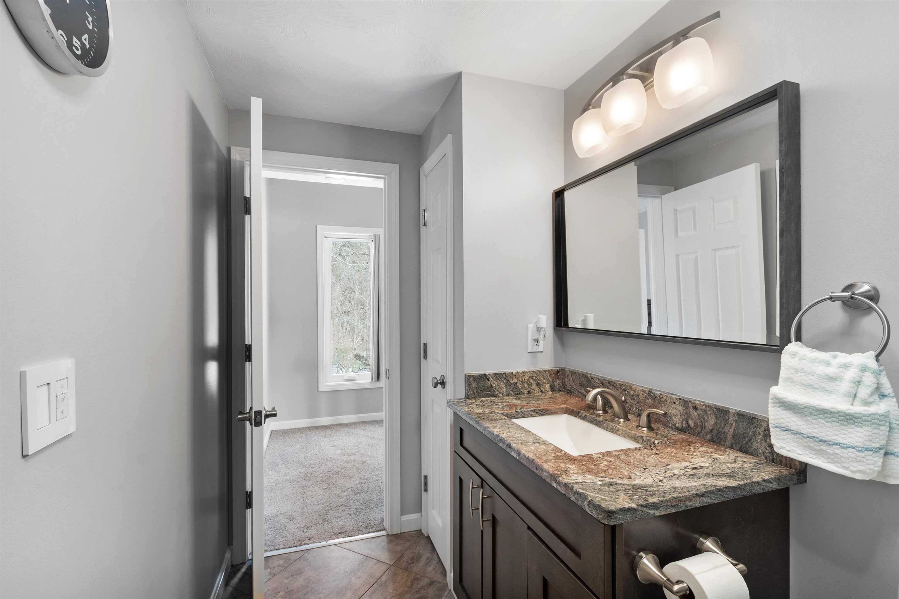 6 Mills Farm Circle, Unit R Derry, NH 03038 - Photo 21 of 38