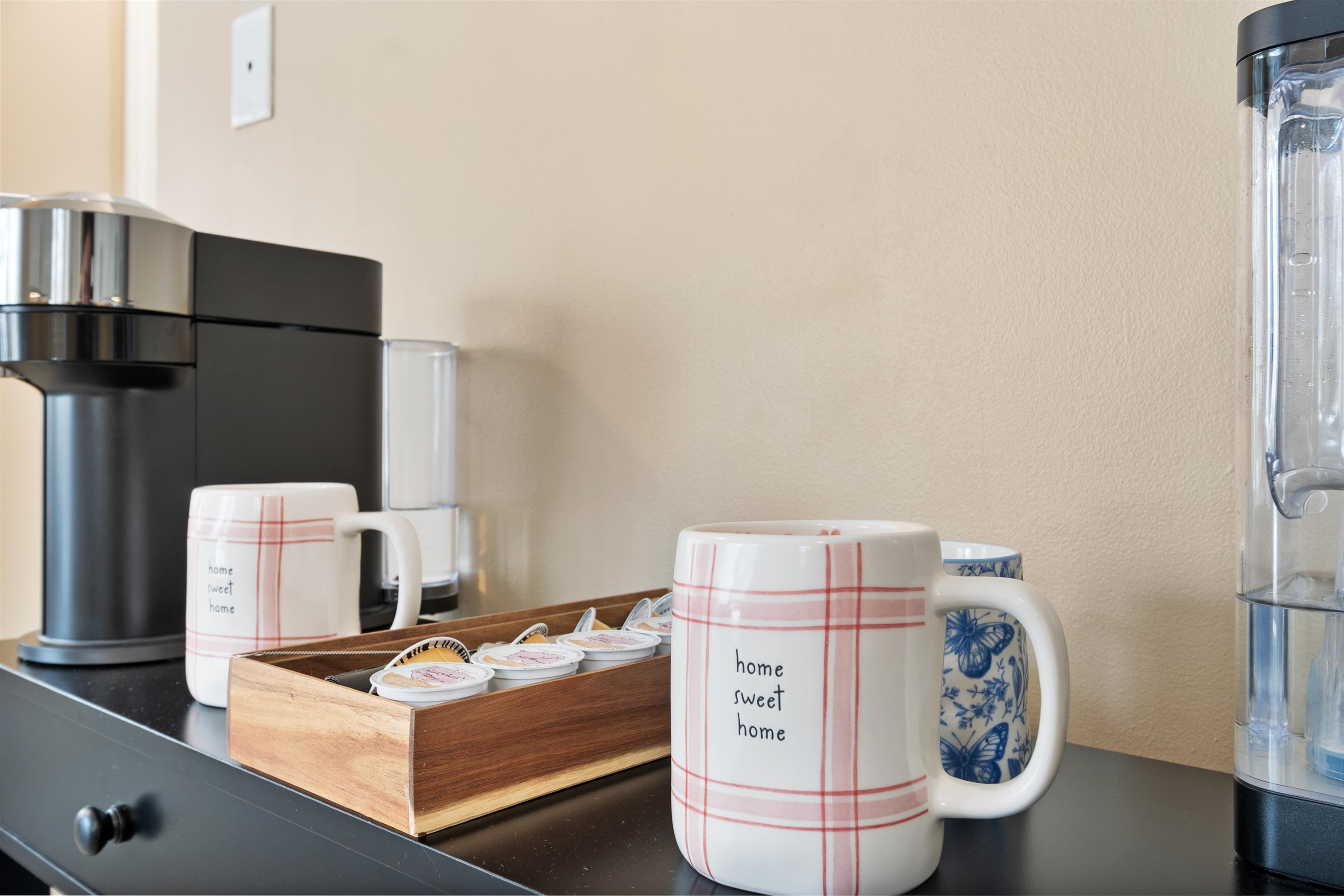 6 Mills Farm Circle, Unit R Derry, NH 03038 - Photo 7 of 38