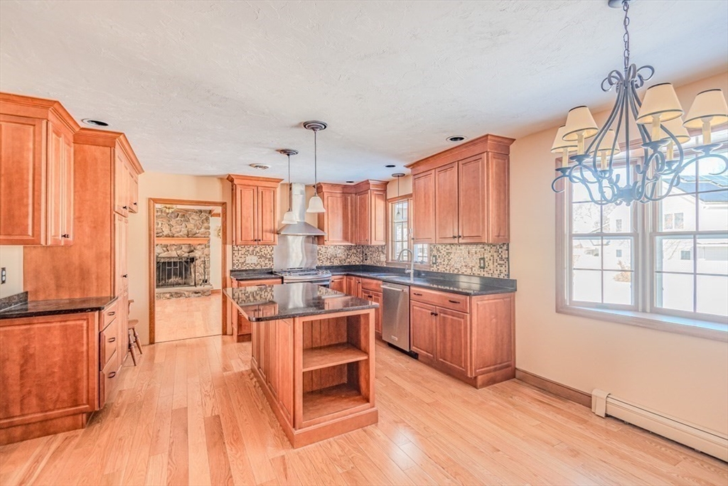 71 Cole Terrace Randolph, MA 02368 - Photo 10 of 23