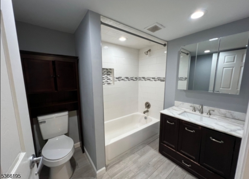 2089 Galloping Hill Road, Unit 1 Union, NJ 07083 - Photo 16 of 24
