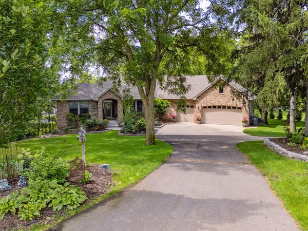 $1,750,000 | 6480 Yosemite Avenue, Excelsior, MN 55331