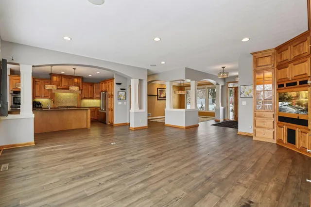 $1,845,000 | 6480 Yosemite Avenue, Excelsior, MN 55331