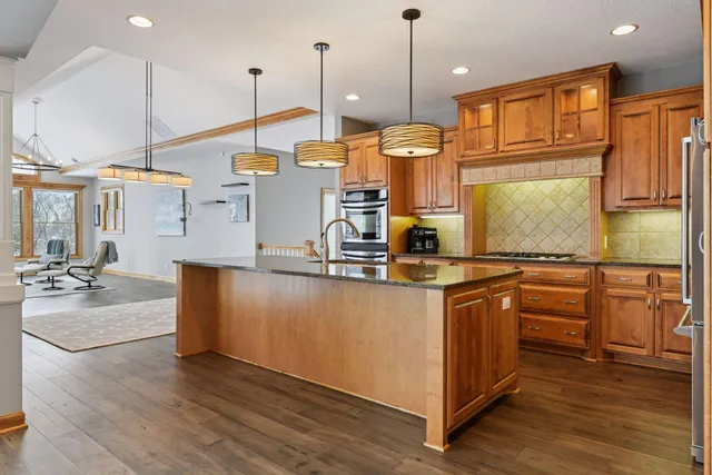 $1,845,000 | 6480 Yosemite Avenue, Excelsior, MN 55331