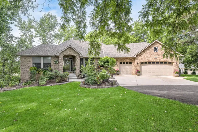 $1,845,000 | 6480 Yosemite Avenue, Excelsior, MN 55331