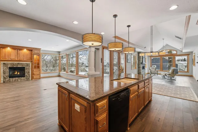 $1,845,000 | 6480 Yosemite Avenue, Excelsior, MN 55331