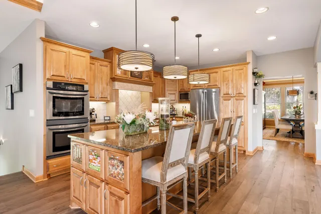 $1,845,000 | 6480 Yosemite Avenue, Excelsior, MN 55331