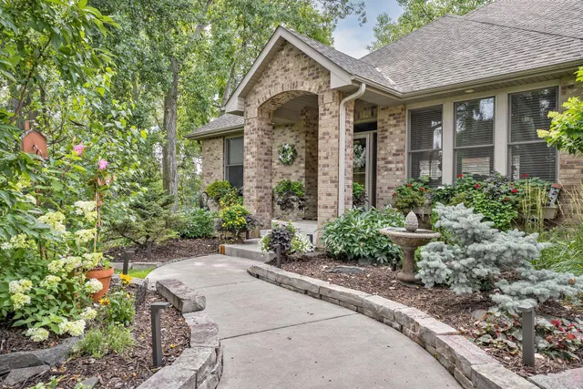 $1,845,000 | 6480 Yosemite Avenue, Excelsior, MN 55331