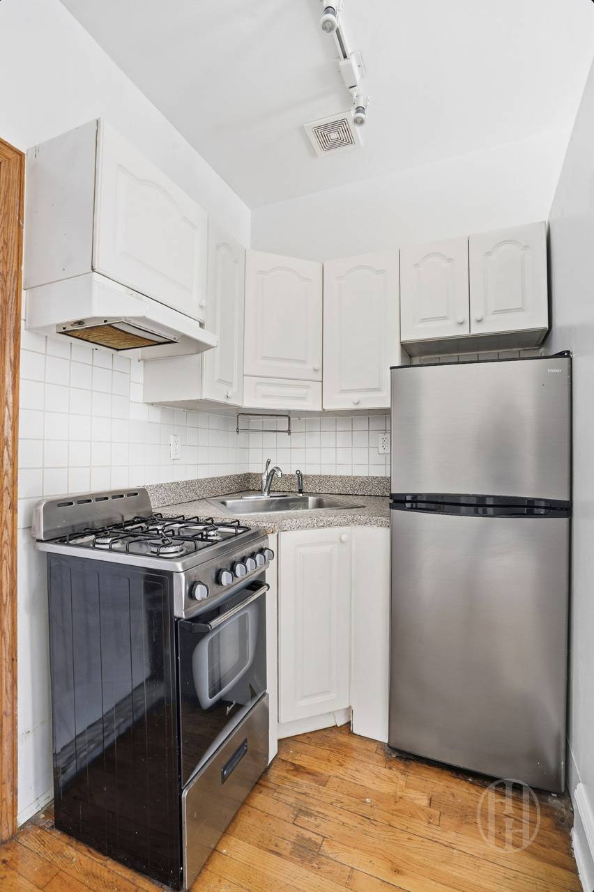 394 15th Street, Unit 2RF Brooklyn, NY 11215 - Photo 5 of 7
