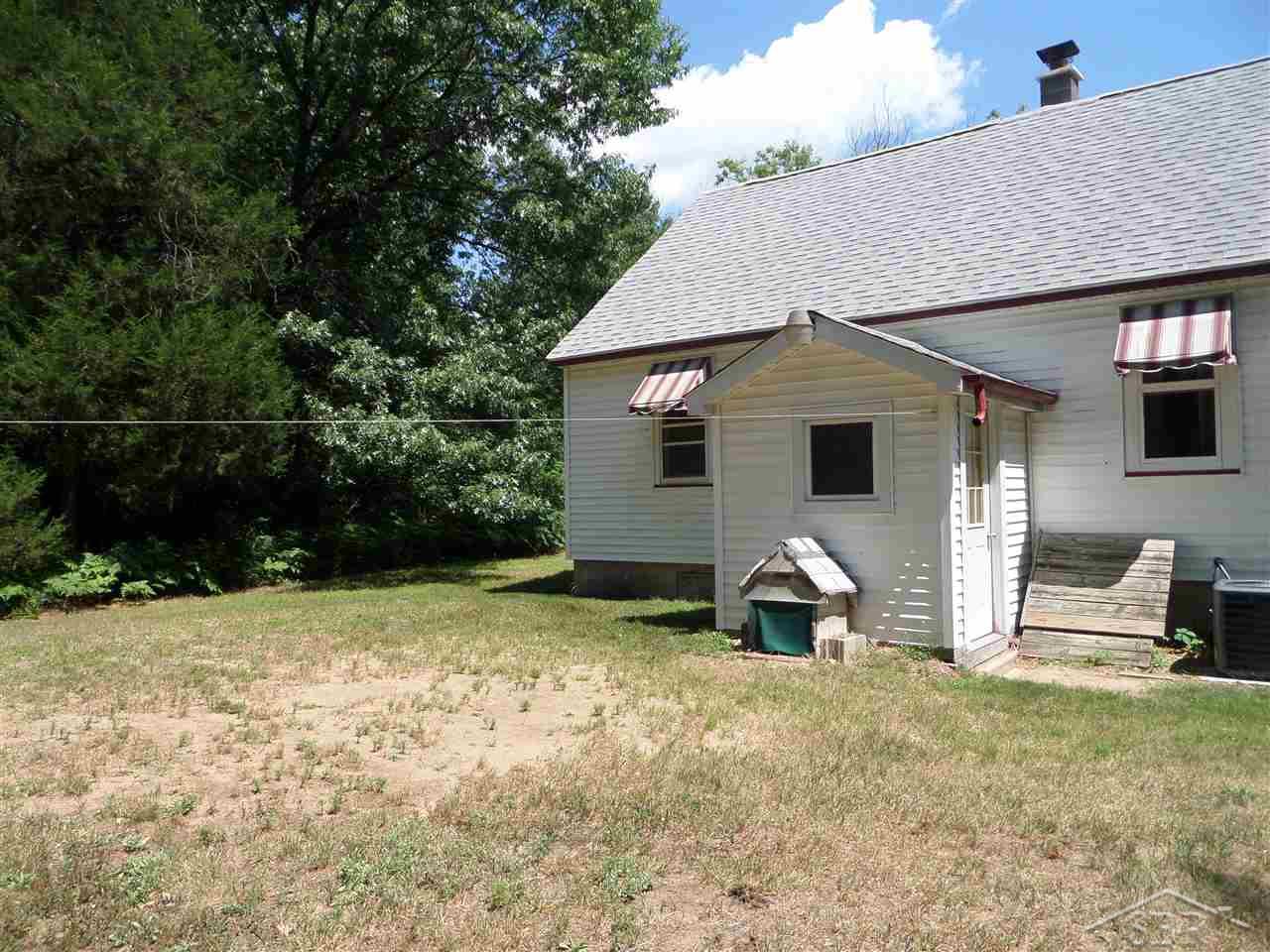 4660 Teft Road St. Charles, MI 48655 - Photo 13 of 15 31254831-12.JPG