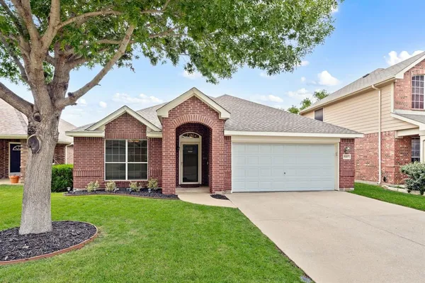 $384,900 | 5117 Pinellas Avenue, Fort Worth, TX 76244