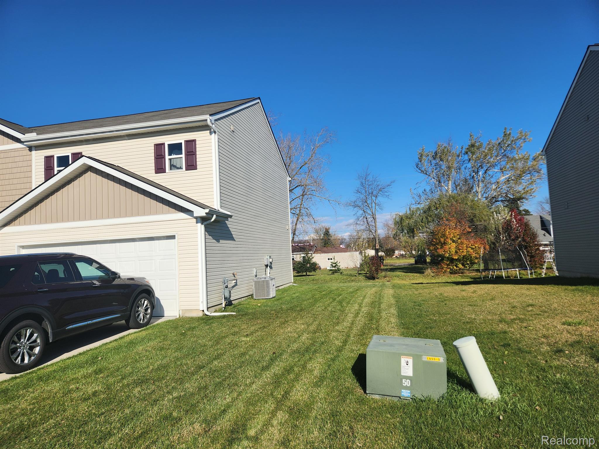 852 Rabbit Run Road Carleton, MI 48117 - Photo 4 of 32 Gallery Image 4