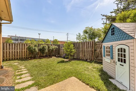 $530,000 | 5730 Thomas Edison Court, Alexandria, VA 22310