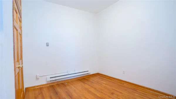 $2,360 | 46 North Village Avenue, Unit 13, Rockville Centre, NY 11570