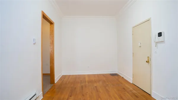 $2,360 | 46 North Village Avenue, Unit 13, Rockville Centre, NY 11570