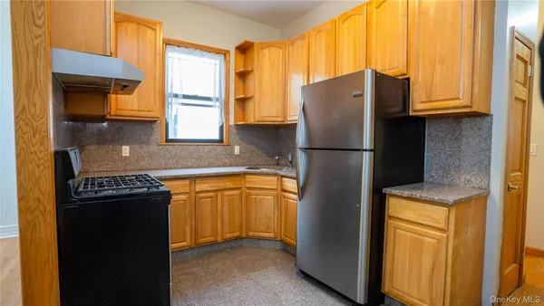 $2,360 | 46 North Village Avenue, Unit 13, Rockville Centre, NY 11570