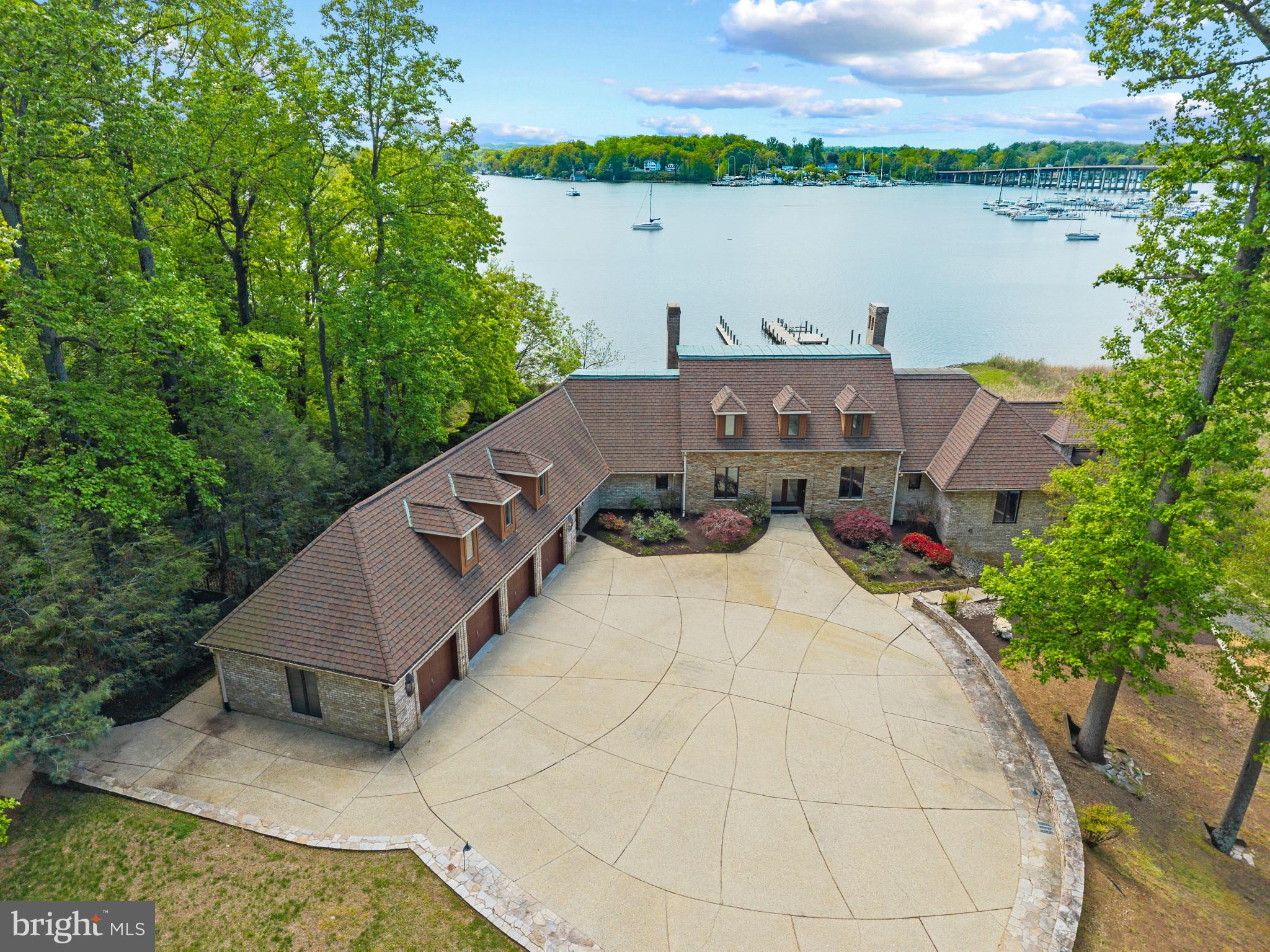 31 Shadow Point Court Edgewater, MD 21037 - Photo 5 of 44 Stately home and motor court