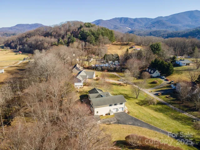 $685,750 | 70 Midnight Lane, Waynesville, NC 28786