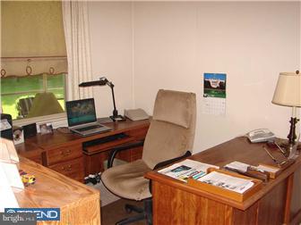3504 Post Road Huntingdon Valley, PA 19006 - Photo 8 of 12 Office / Study