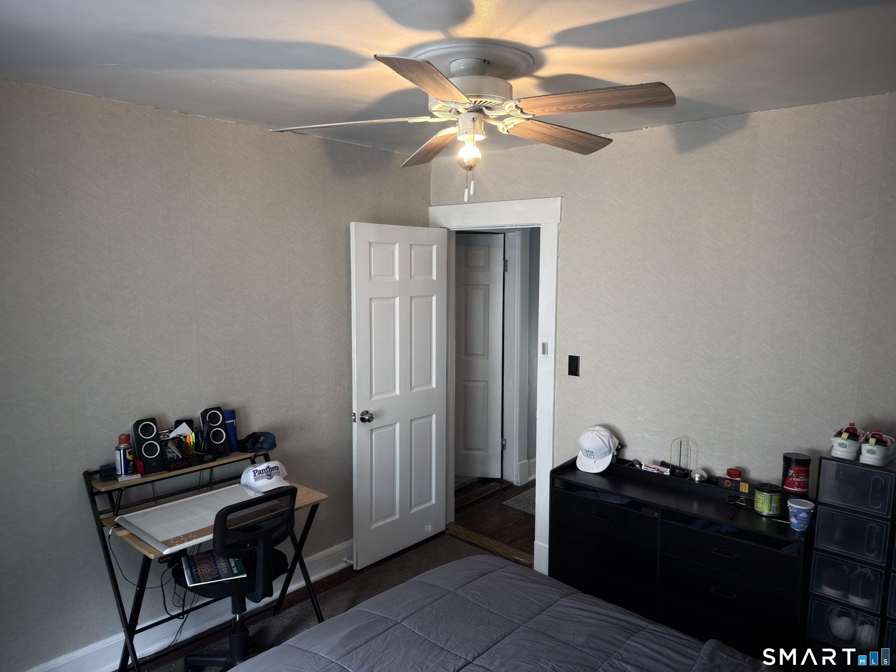 102 Circuit Avenue Waterbury, CT 06708 - Photo 7 of 16