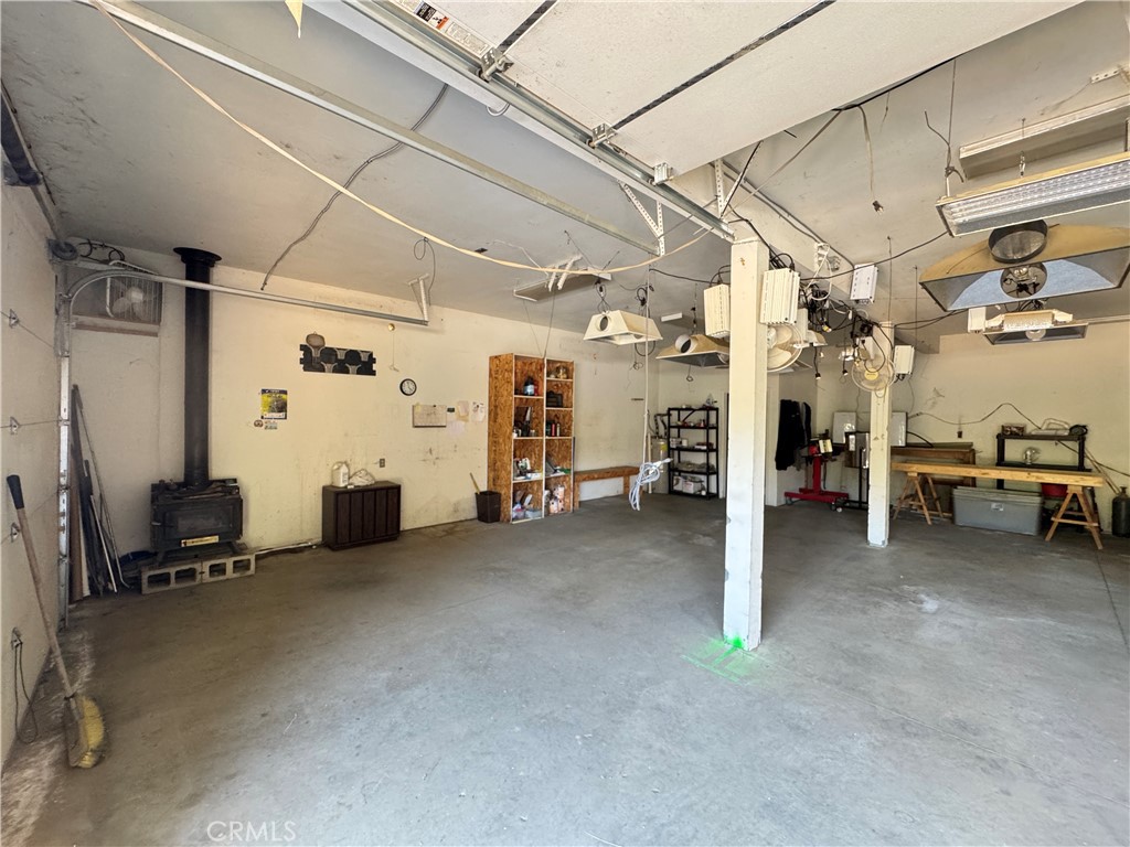 80 Rasmusen Lane Junction City, CA 96048 - Photo 50 of 67 a view of a livingroom with gym equipment