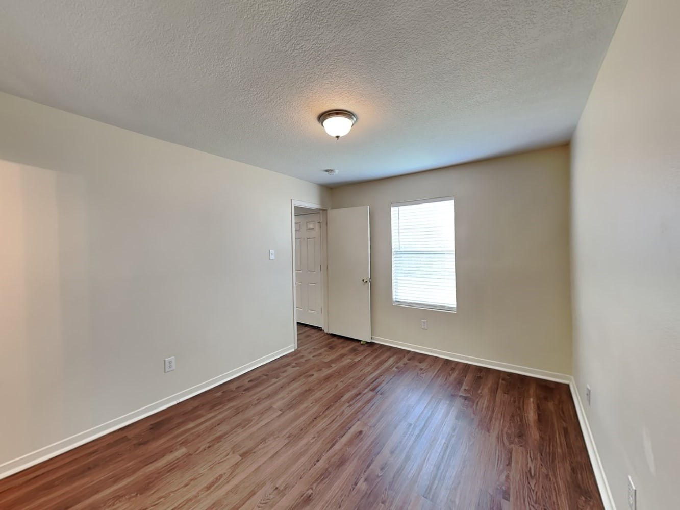 1818 Day Lily Way Houston, TX 77067 - Photo 5 of 17