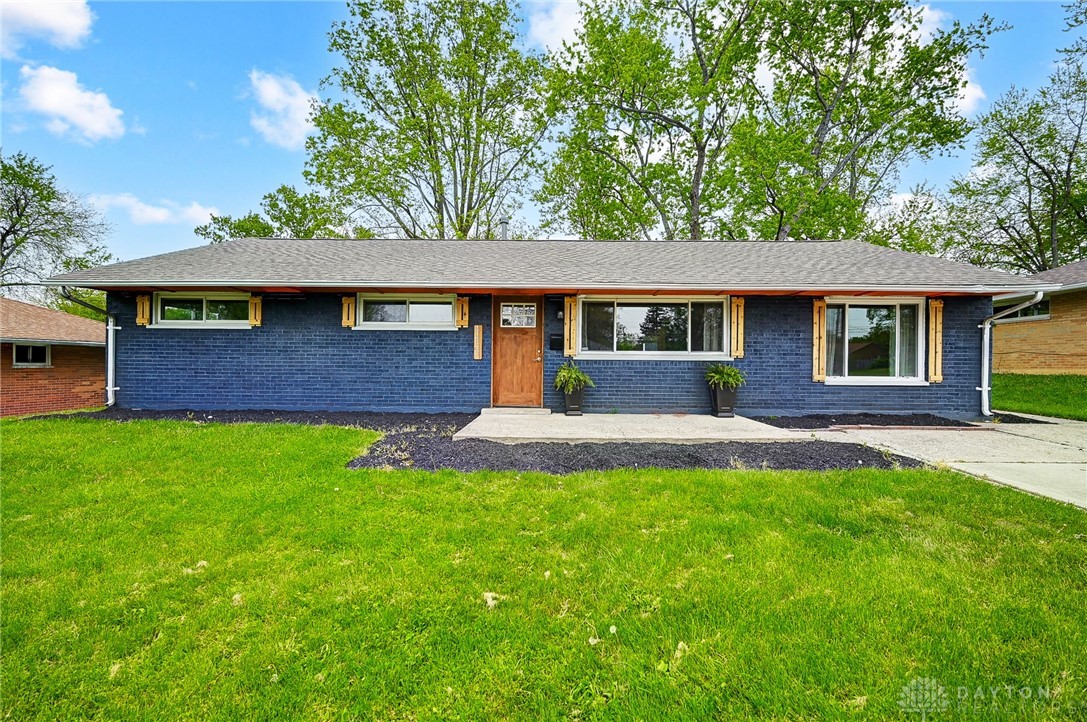 4455 East Kitridge Road Dayton, OH 45424 - Photo 2 of 43