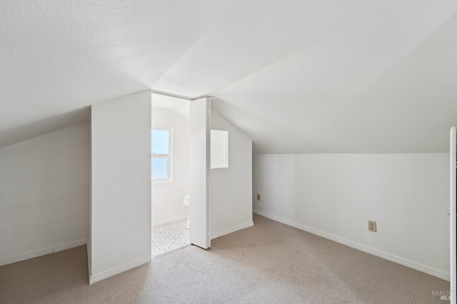 1715 Ridley Avenue Santa Rosa, CA 95403 - Photo 35 of 48