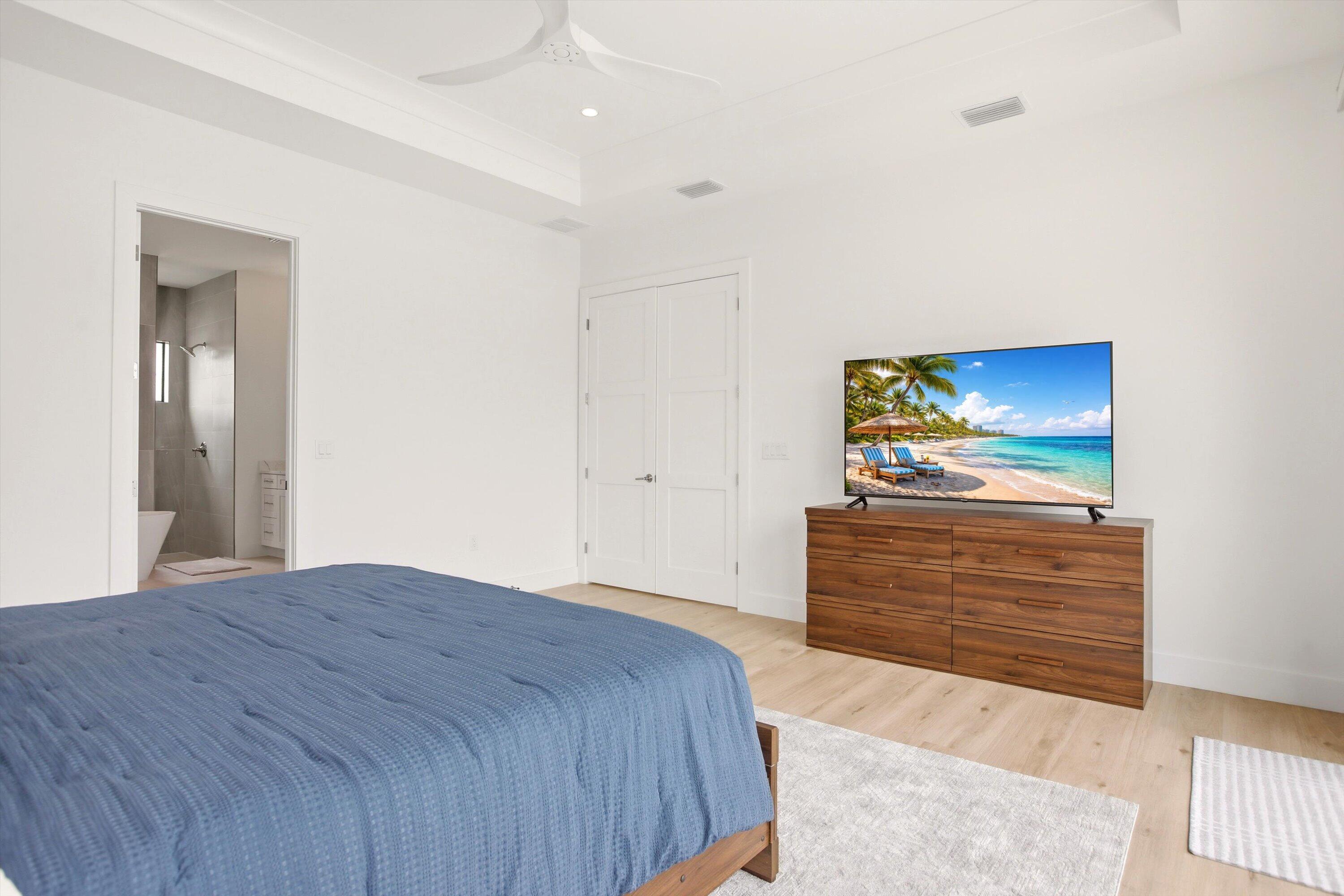 211 Landmark Street Marco Island, FL 34145 - Photo 27 of 85 27-Property Photo 027