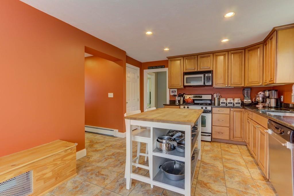 172 Spring Street Walpole, MA 02081 - Photo 13 of 38 Gallery Image 13