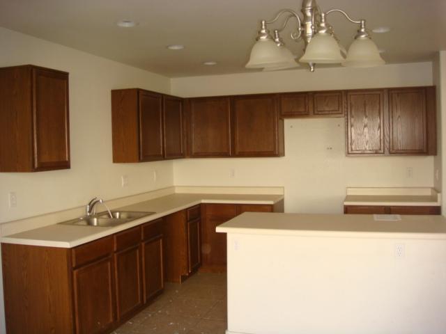 9440 West Jamestown Road Phoenix, AZ 85037 - Photo 2 of 12 KITCHEN