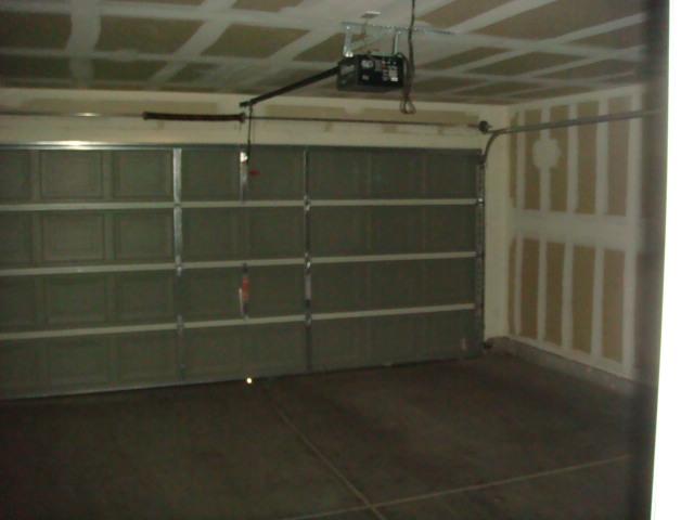 9440 West Jamestown Road Phoenix, AZ 85037 - Photo 5 of 12 GARAGE