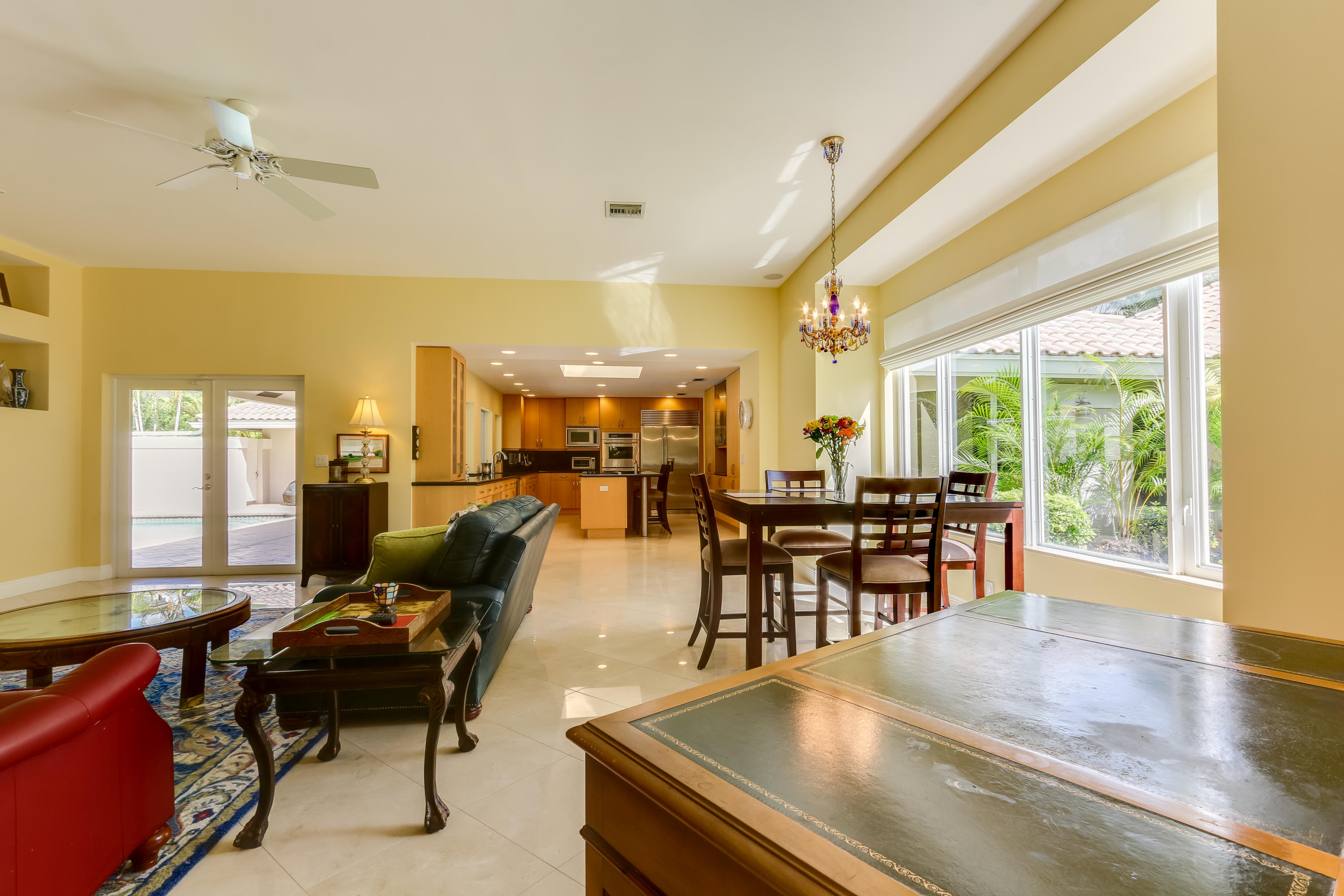 4475 Woodfield Boulevard Boca Raton, FL 33434 - Photo 17 of 42 Breakfast Area 1