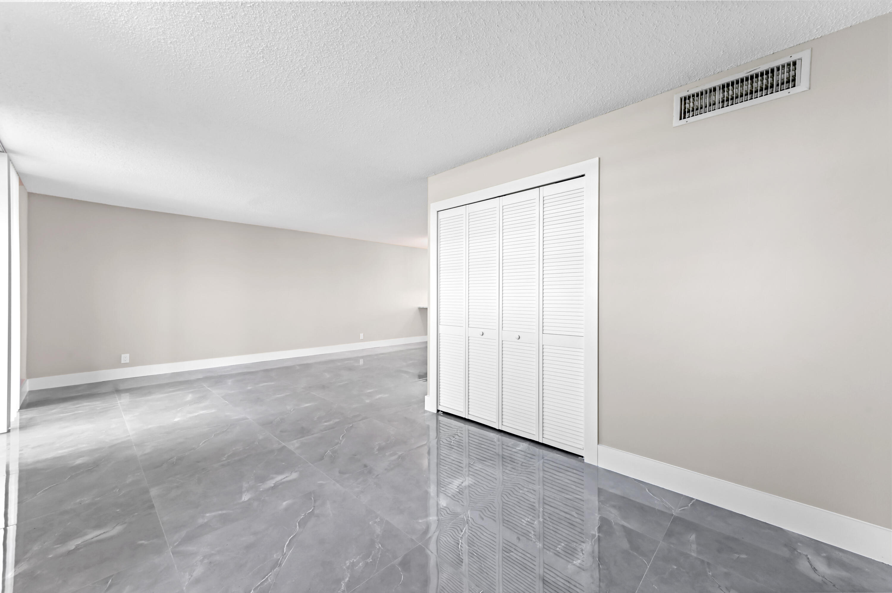 5500 Northwest 2nd Avenue, Unit 617 Boca Raton, FL 33487 - Photo 14 of 39 a view of an empty room