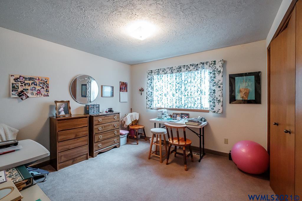1749 Springtime Court Northeast Keizer, OR 97303 - Photo 22 of 42 Gallery Image 22