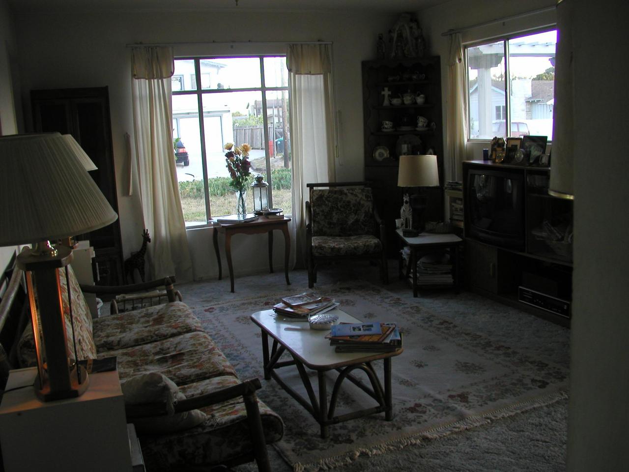 6840 Fortuna Road Goleta, CA 93117 - Photo 5 of 7 Living Room